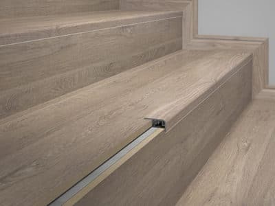 rodape-eucafloor-linha-tecno-frontal-de-escada-02